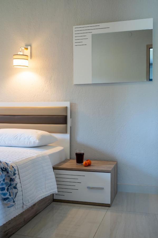Apartmán Exochiko Kalamitsi Exteriér fotografie